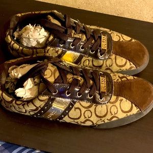 Guess Brown Logo Gold Accent Sneakers